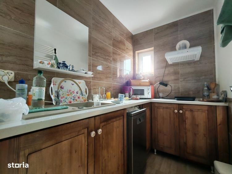 Casă cu 4 camere în Central