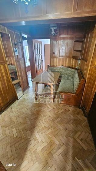 Apartament cu 3 camere în Lipovei