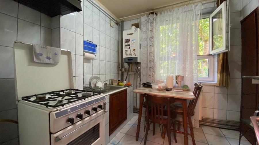 Apartament cu 2 camere semidecomandat în Eremia