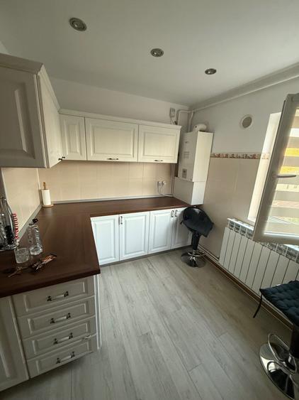 Apartament cu 2 camere decomandat în Caracal