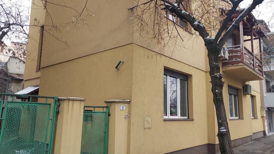 Casă cu 4 camere în Malul Mureșului