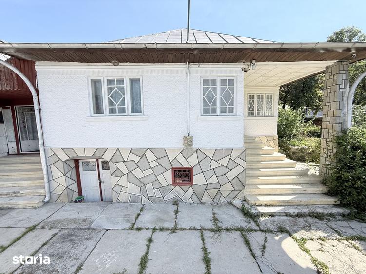 Casa + anexa 280 mp ?i teren cu dubla deschidere la strada 1500 mp - 2