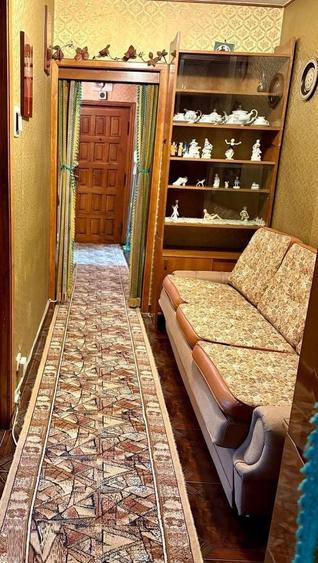 Apartament cu 3 camere, mobilat în Tineretului