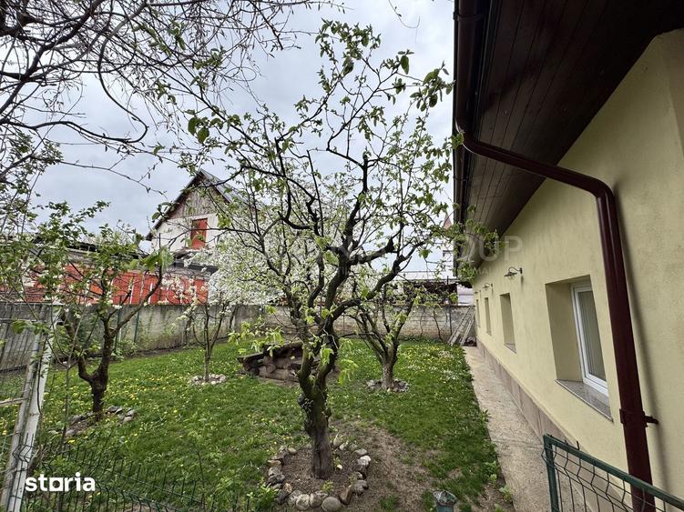 Casă cu 8 camere cu Canalizare în Bartolomeu