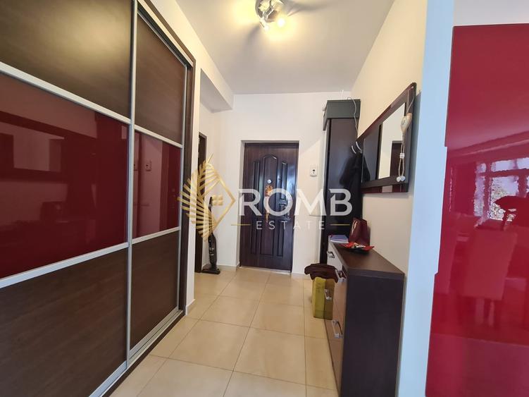 Apartament cu 3 camere semidecomandat, mobilat în Mănăștur