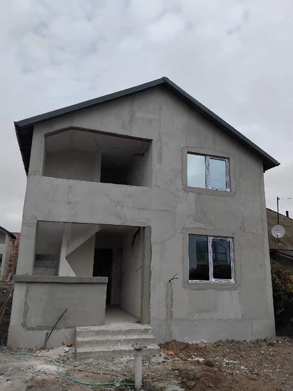Casă cu 2 camere cu Teren 170 Mp în Central