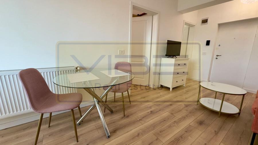 Apartament cu 2 camere semidecomandat, mobilat în Bucium