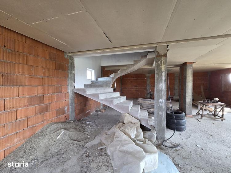 Casă cu 4 camere în Domnești-Târg