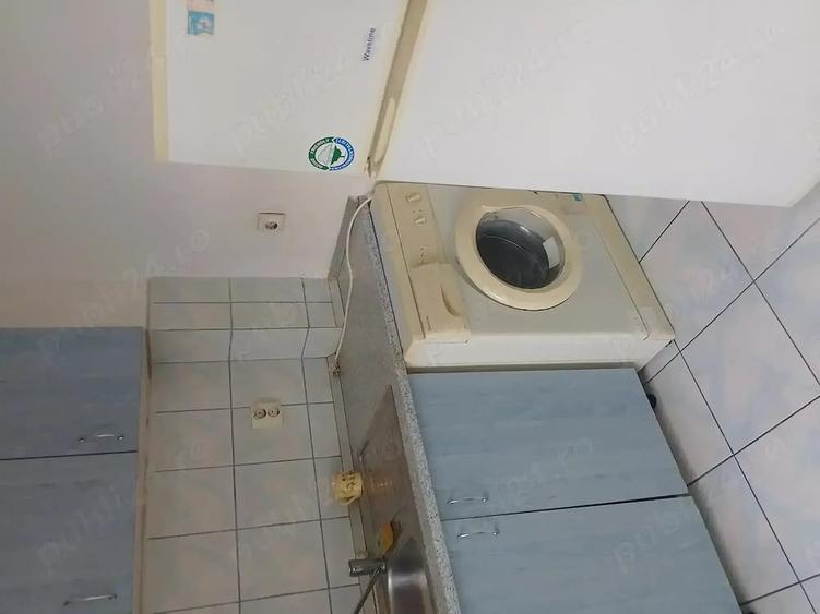 Garsonieră decomandată, mobilată în Iris