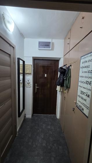Garsonieră semidecomandată în Titan