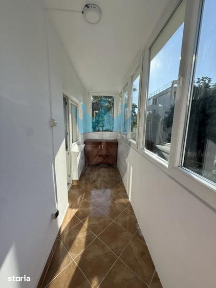 Apartament cu 3 camere decomandat, mobilat în Lacul Tei