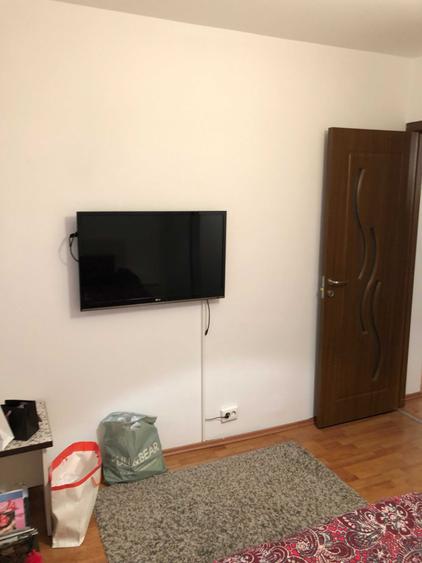 Apartament cu 2 camere decomandat în Rovine