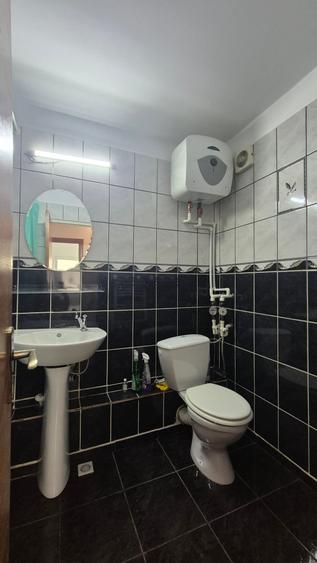 Apartament cu 2 camere decomandat în Lacul Tei