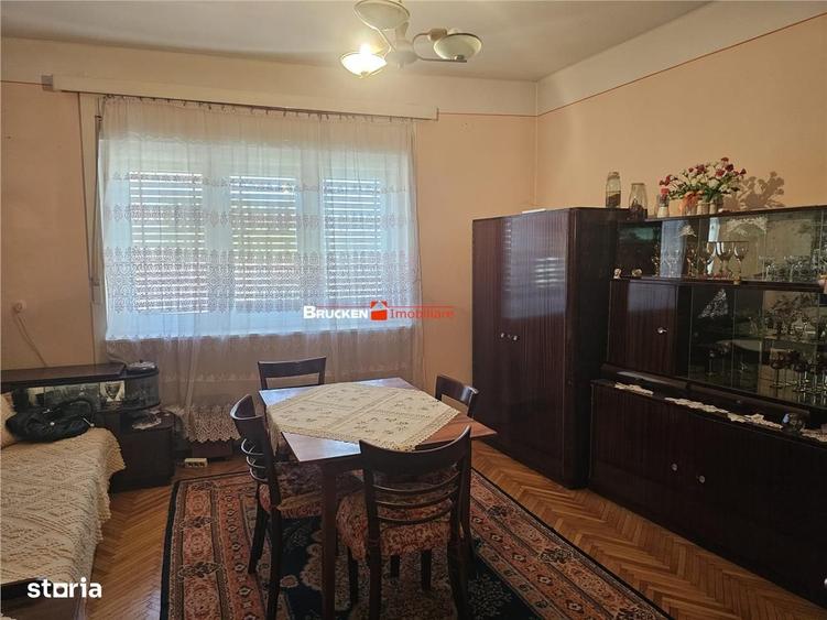 Casă cu 3 camere în Central