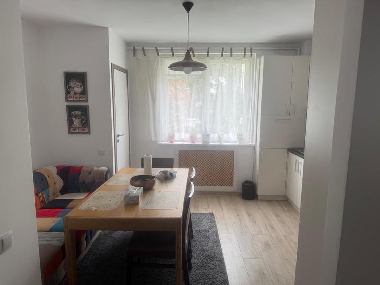 Apartament cu 3 camere decomandat în Ștrand