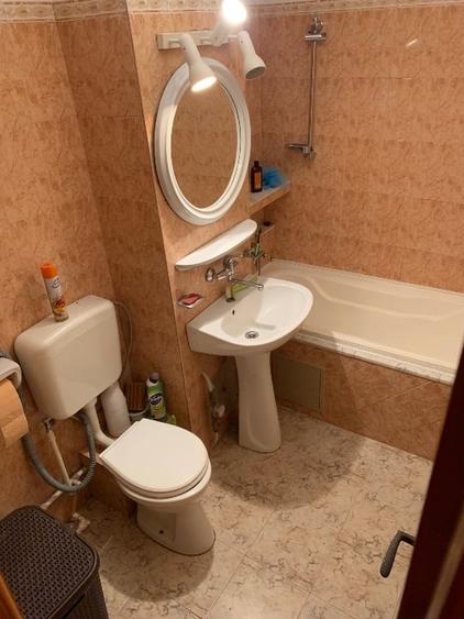 Apartament cu 3 camere decomandat în Lunei