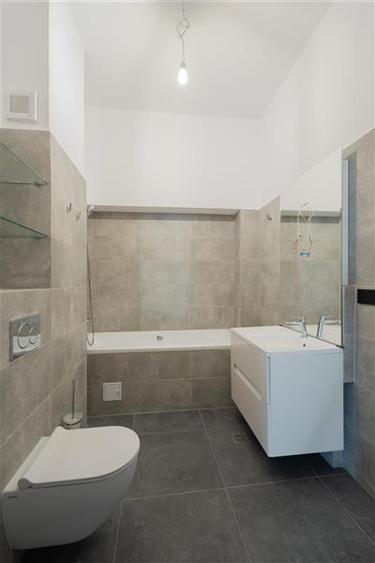 Penthouse cu 3 camere decomandat în Copou