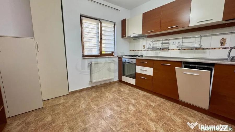 Casă cu 5 camere cu Teren 80 Mp în Floreasca