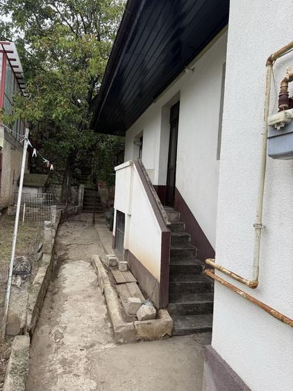 Casă cu 2 camere cu Teren 350 Mp în Bartolomeu