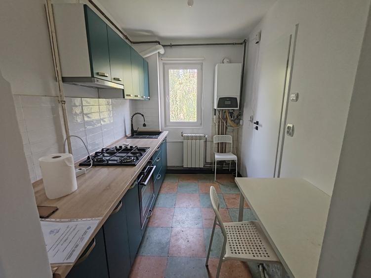 Apartament cu 2 camere semidecomandat în Gemenii