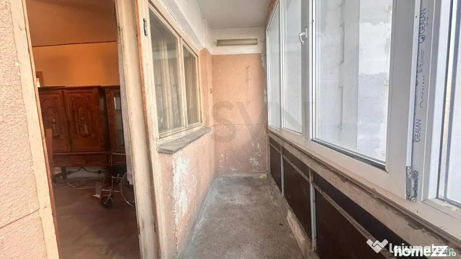 Apartament cu 4 camere decomandat în P-ța Romană