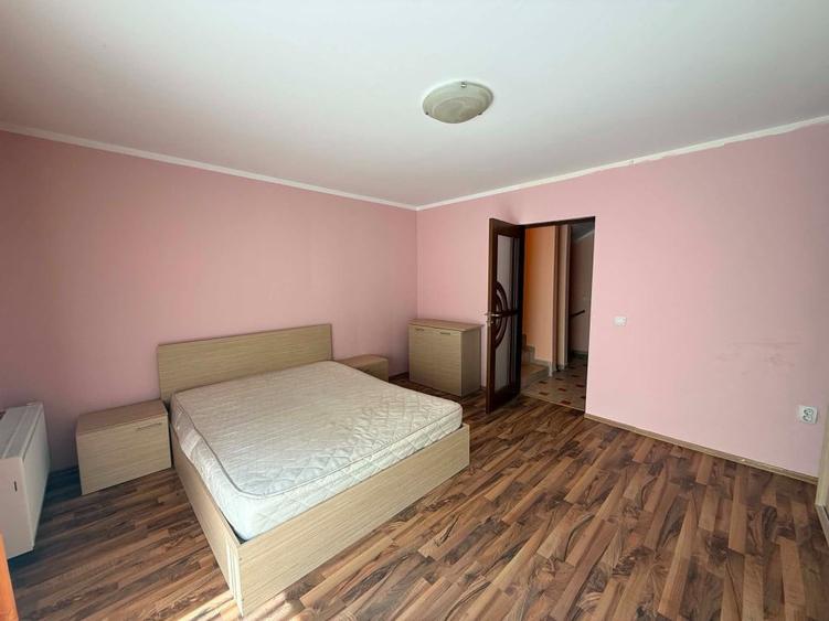 Casă cu 4 camere cu Teren 80 Mp în Andrei Mureșanu