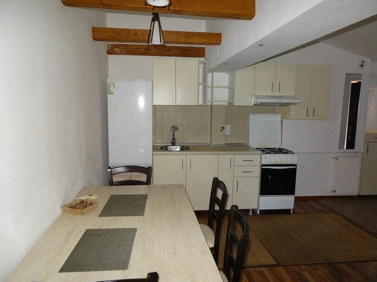 Apartament cu 2 camere semidecomandat în P-ța Unirii