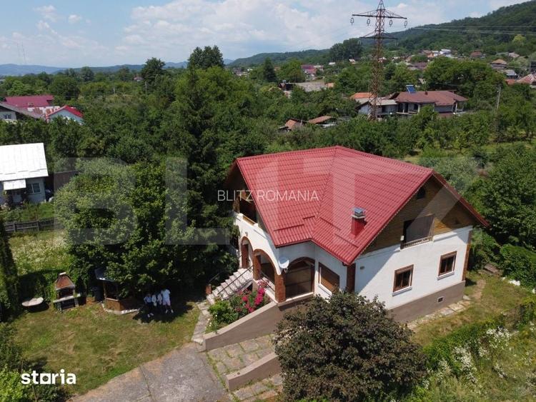 Casa cu 6 camere, 180 mp, zona Izvoarele