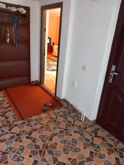 Casă cu 7 camere cu Teren 1000 Mp în Central