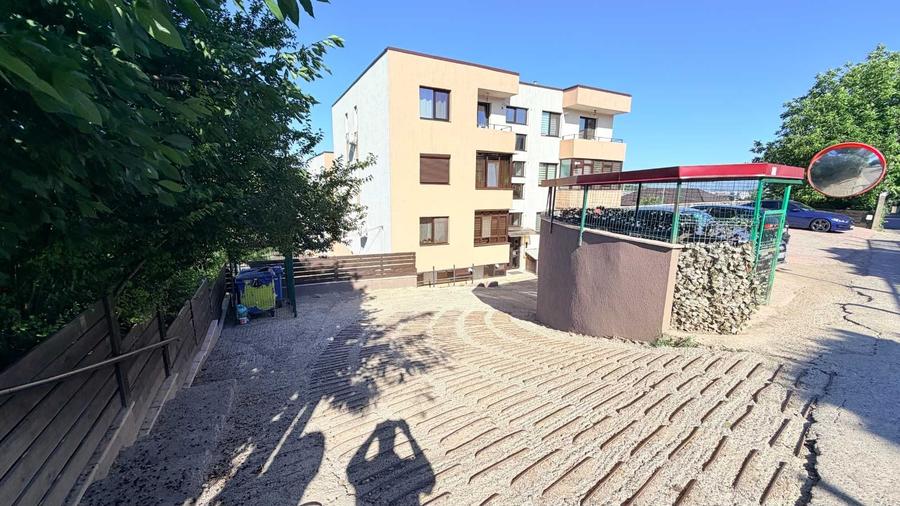 Apartament cu 2 camere decomandat în Valea Lupului
