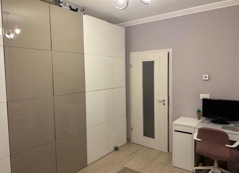 Apartament cu 2 camere semidecomandat, mobilat în Dumbrăvița