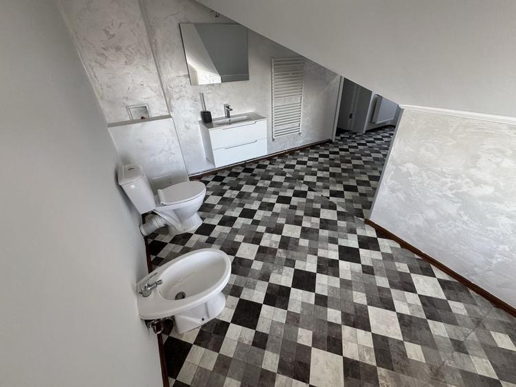 Apartament cu 3 camere decomandat în Dumbrăvița