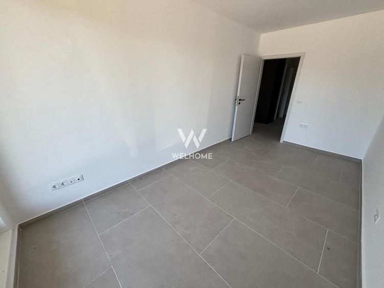 Apartament cu 3 camere decomandat în Exterior Vest