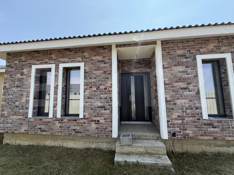 Casă individuală cu 4 camere cu Canalizare în Odoreu