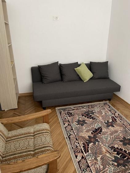 Apartament cu 3 camere semidecomandat în Popoveni