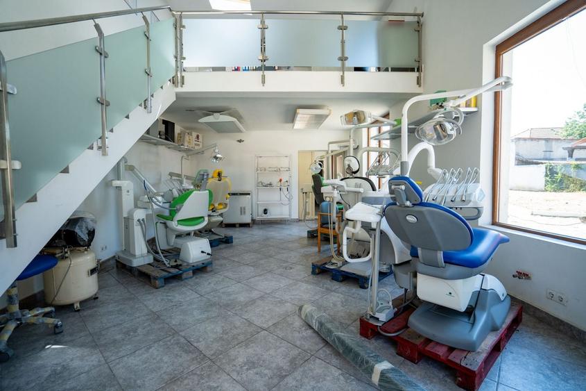 Casă individuală cu 6 camere cu Canalizare în Calea Clujului