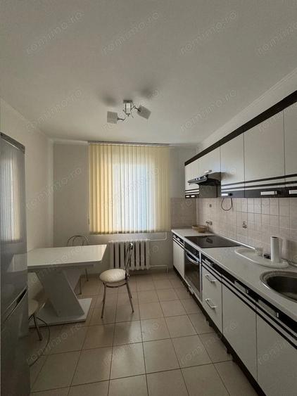 Apartament cu 2 camere decomandat în Eroii Revoluției