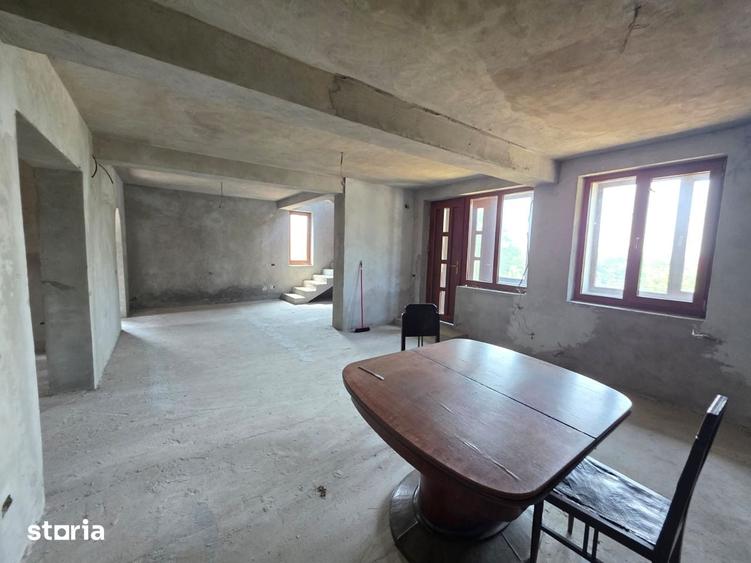 Vila in Roman parter + etaj, teren 700 mp, din caramida - 5