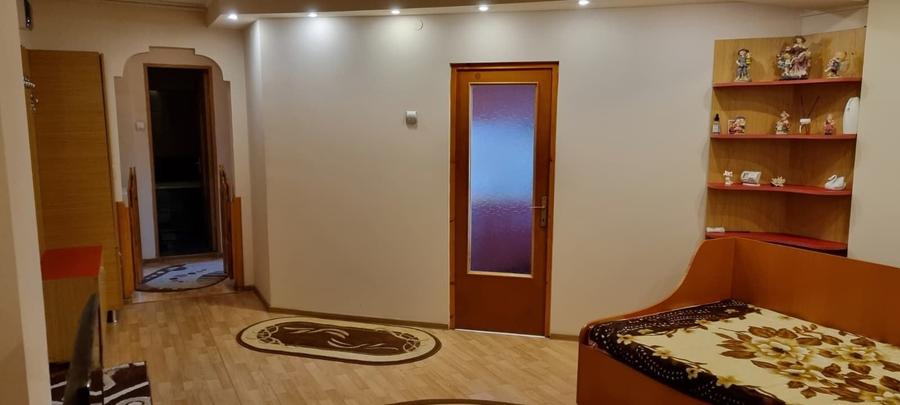 Apartament cu 2 camere semidecomandat în Micro 3