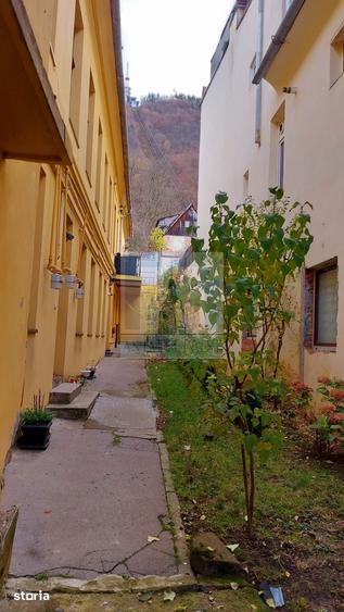 Apartament cu 4 camere în Centrul Istoric