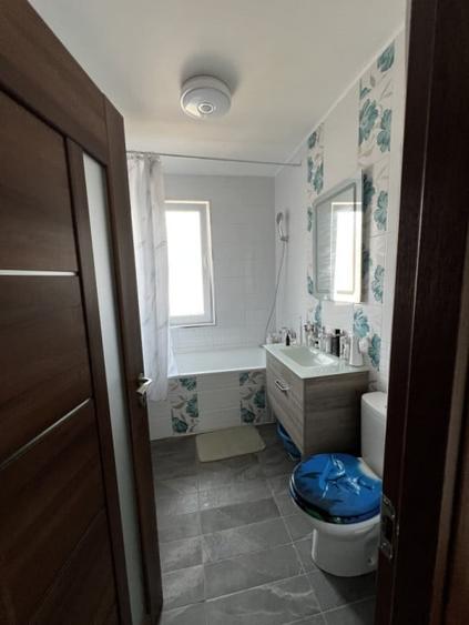 Duplex cu 4 camere cu Canalizare în Florești