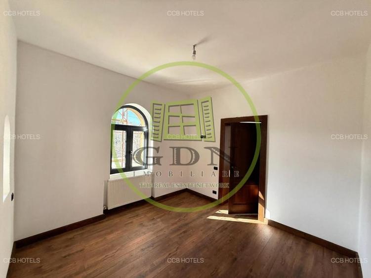 Apartament cu 2 camere decomandat în Predeal