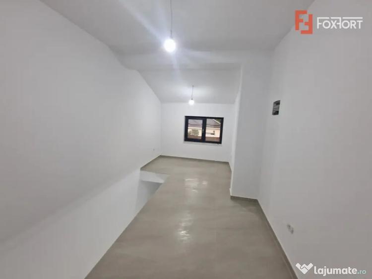 Casă cu 4 camere cu Teren 300 Mp în Moșnița Veche