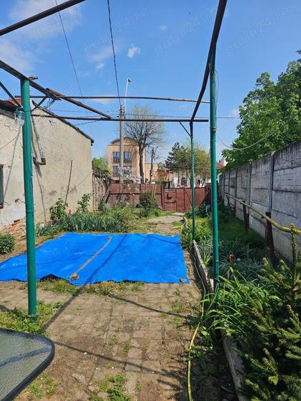Casă cu 4 camere cu Teren 120 Mp în Obor