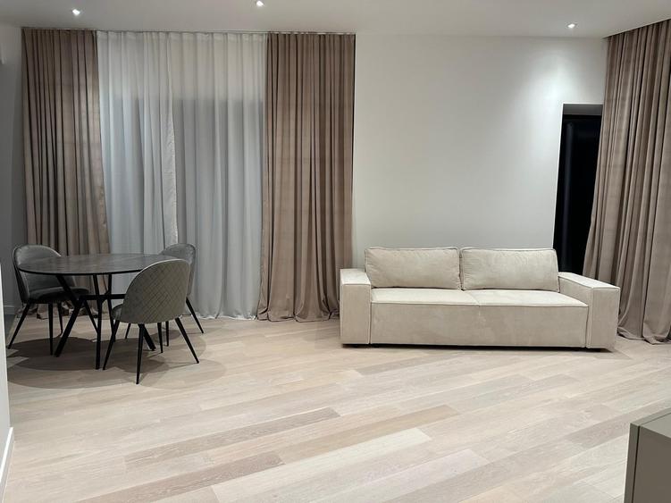 Apartament cu 3 camere decomandat, mobilat în Barbu Văcărescu