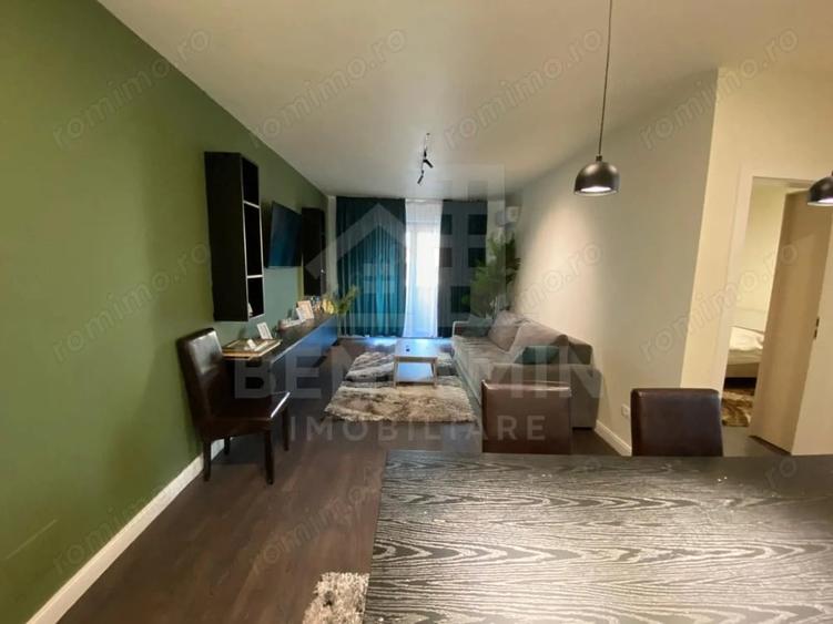 Apartament cu 3 camere semidecomandat în Central