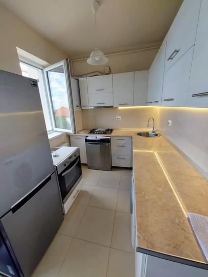 Apartament cu 2 camere semidecomandat în Bună Ziua