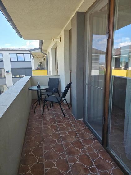 Apartament cu 2 camere decomandat în Giroc