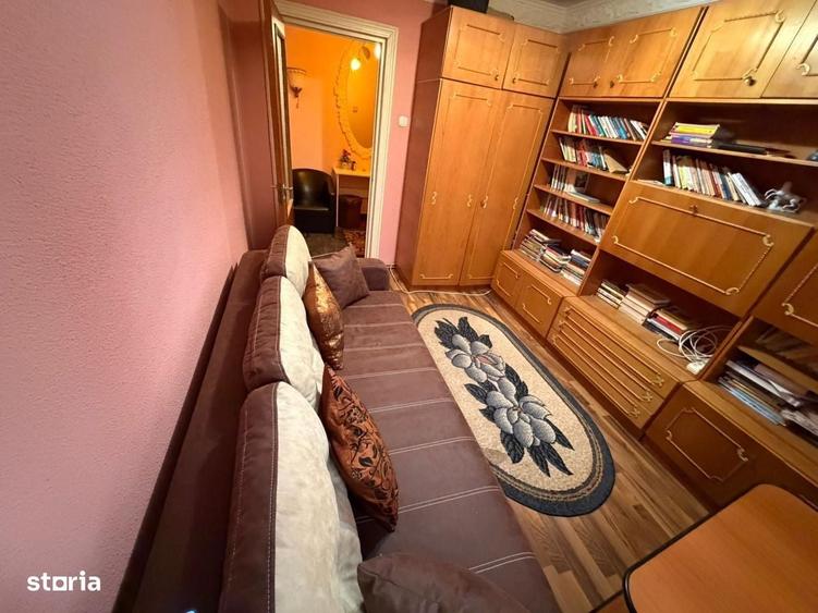Apartament cu 3 camere decomandat în Central