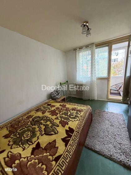 Apartament cu 3 camere semidecomandat în 1 Decembrie 1918